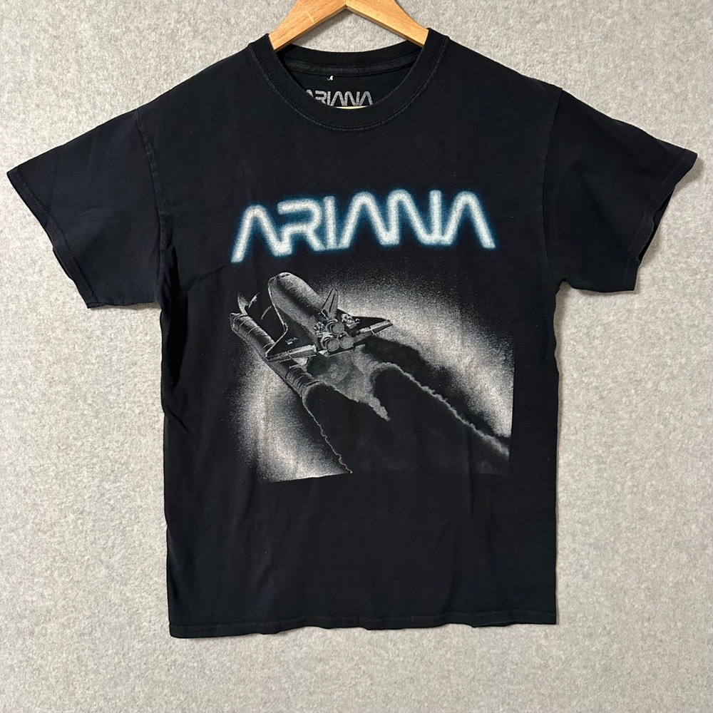 Ariana Grande Sweetener Tour Shirt 2019 Lollapalooza Space Shuttle Merch Medium